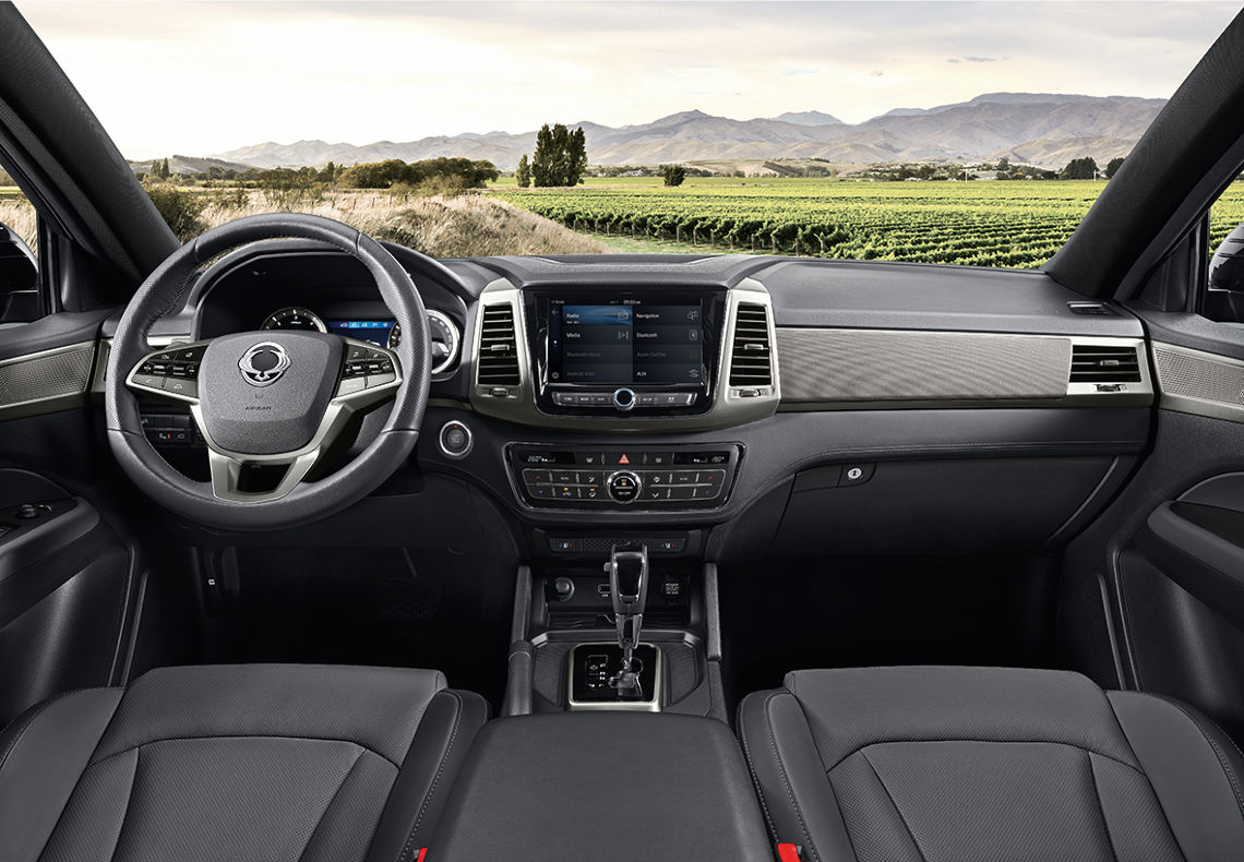 musso interior front colour black